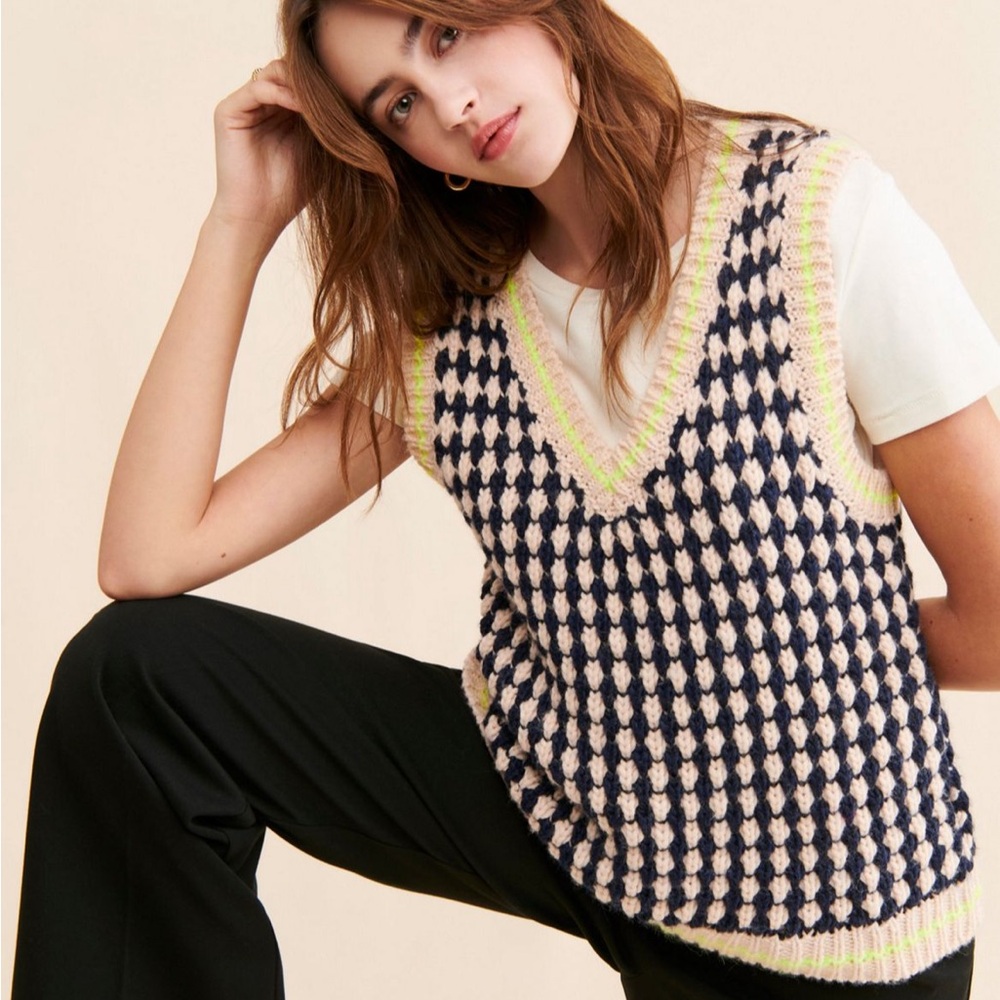 NWT Dr Bloom Sweater Vest